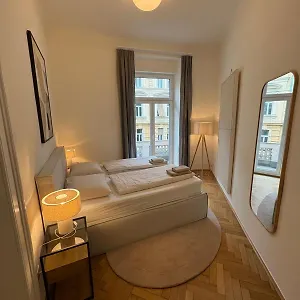 neu-renovierte-altbauwohnung-in-graz.graz-austria-hotels.com/